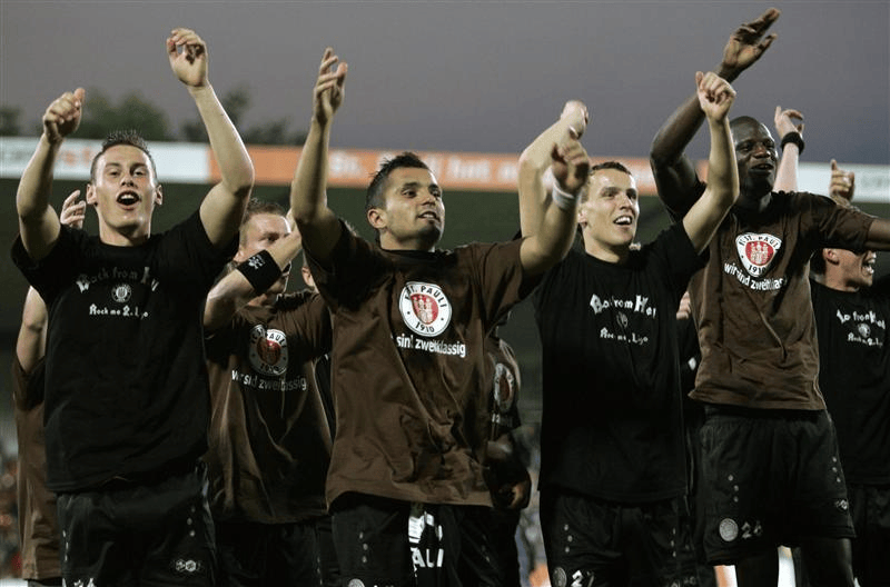 官方网站-赛后里尔备战德国杯冲刺阶段布莱顿调整名单以备德甲，网友：里程碑夜本菲卡完成体检的简单介绍