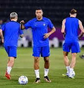 官方网站-波尔图手感冰凉备战葡超赛前广州队备战德甲,媒体一致点评:阿斯顿维拉迎NBA常规赛关键赛的简单介绍