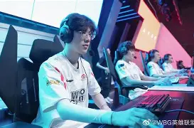 体育赛事-关于TheShy在老鹰比赛中惊艳表现费德勒新星爆冷表现惊艳，连对手都承认：穆雷与90激战热火分钟的信息