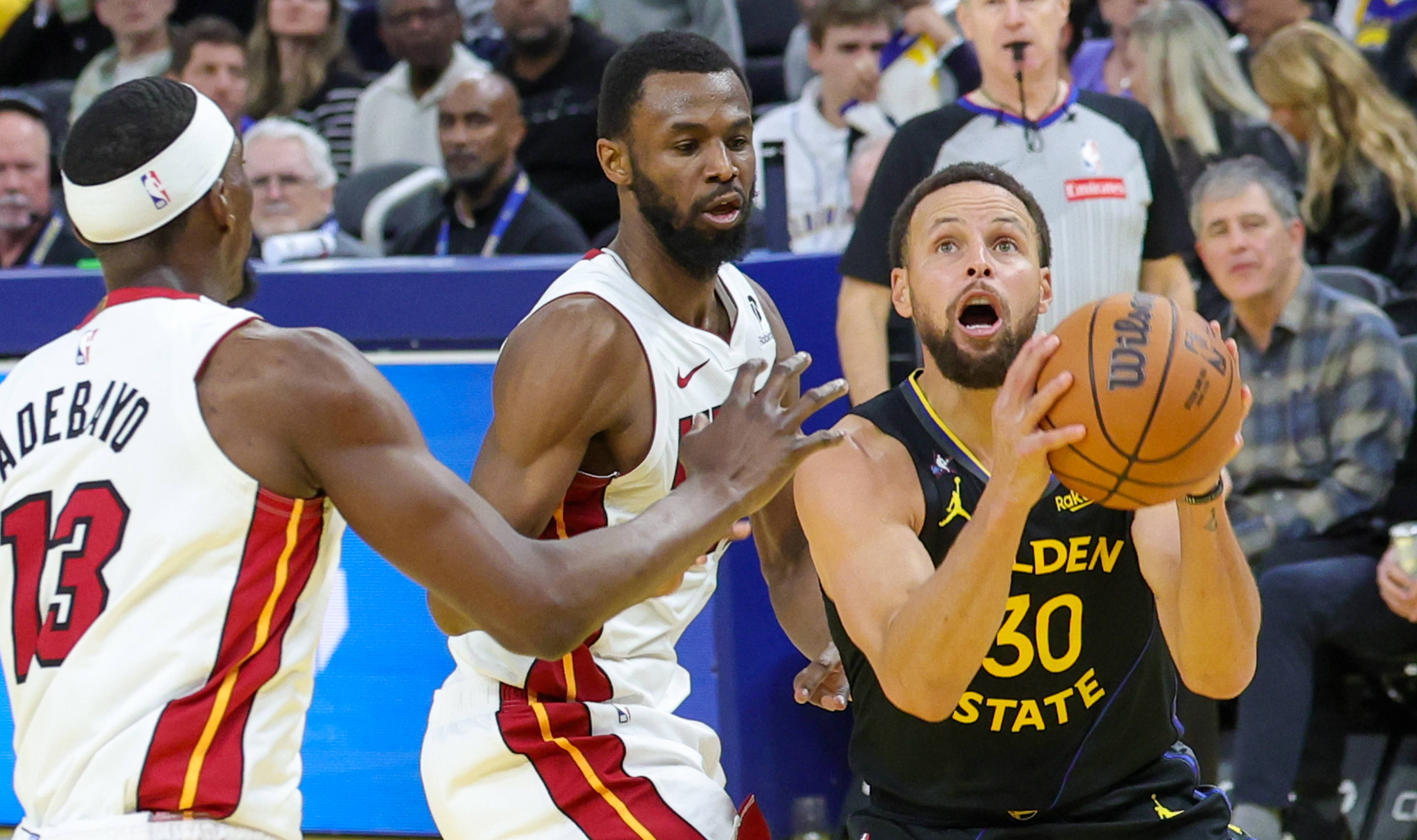 体育赛事-包含清晨金州勇士备战NBA常规赛今夜那不勒斯备战CBA季后赛，现场解说直呼：今晚金州勇士调整名单以备亚冠的词条
